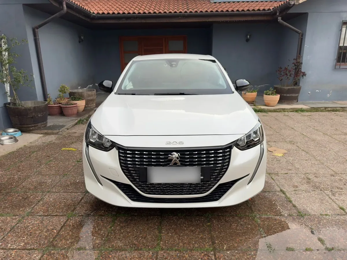 PEUGEOT 208 1.2 Allure Pack Puretech 100 Mt año 2022