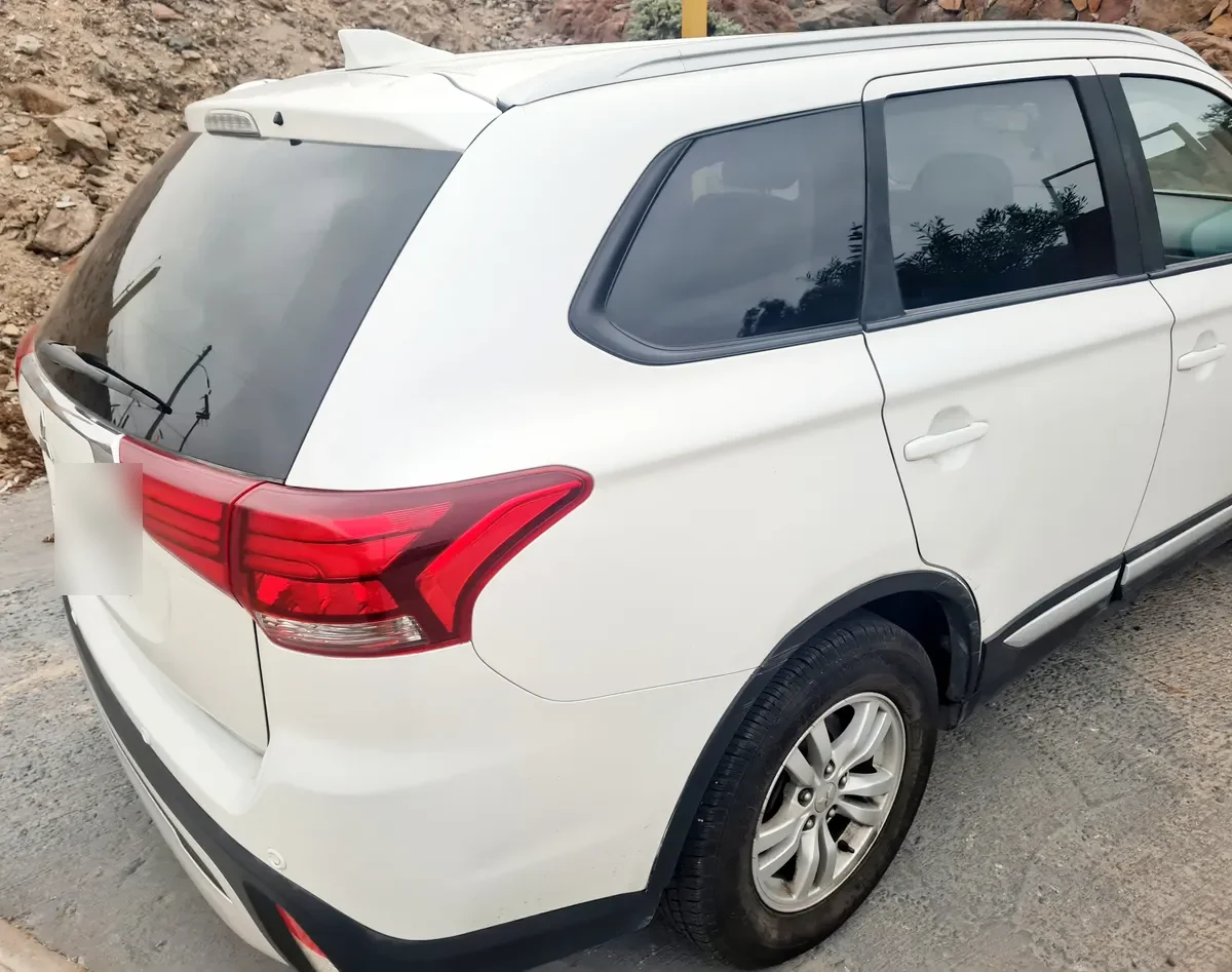 Mitsubishi Outlander 2.0 At 4x2 año 2021