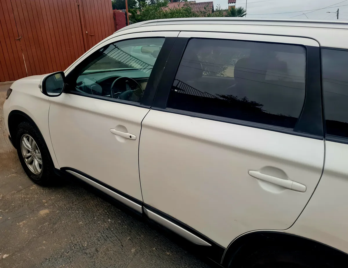 Mitsubishi Outlander 2.0 At 4x2 año 2021