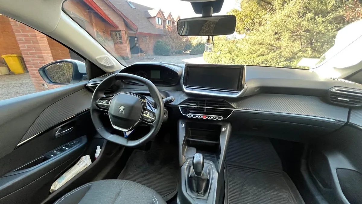 Peugeot 208 1.2 Puretech Style 75 Mt año 2024