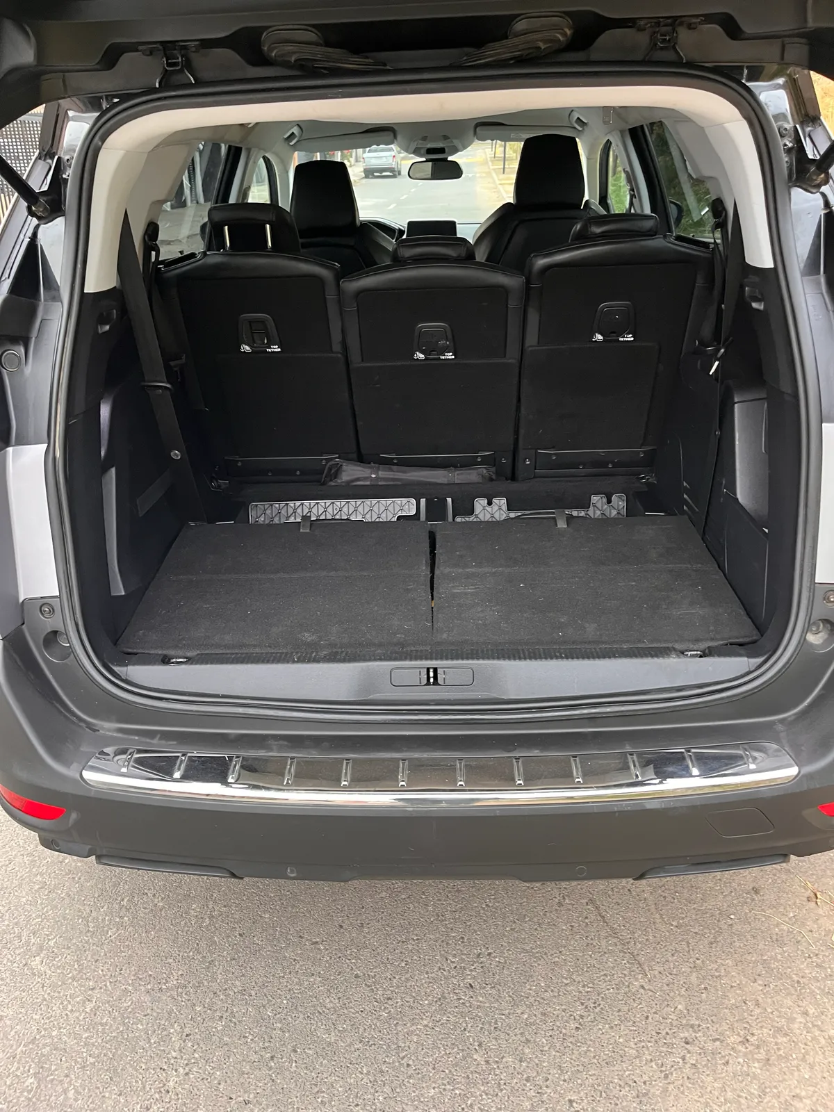 Peugeot 5008 2.0 Allure Bluehdi 150ho E6 Mt Diesel año 2018