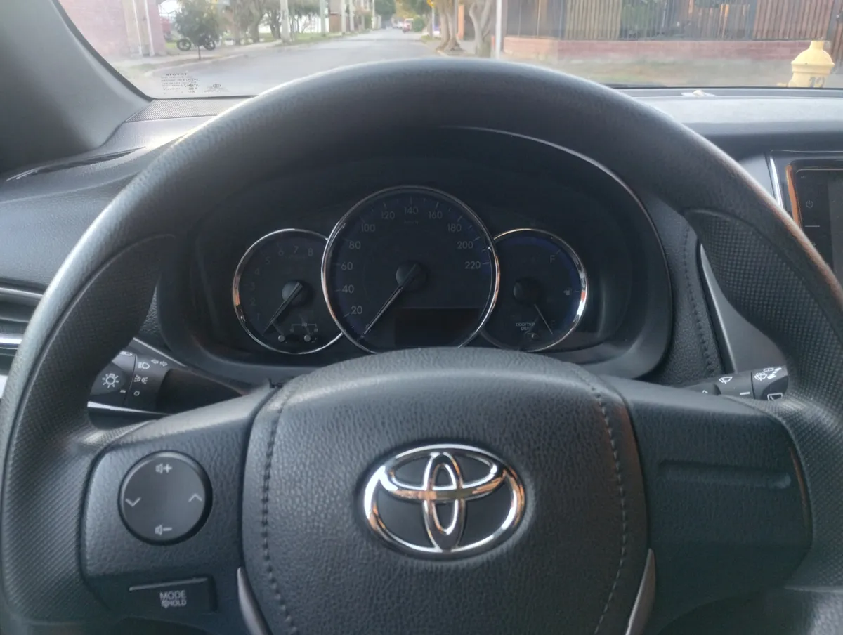 Toyota Yaris 1.5 Sport Mt año 2023