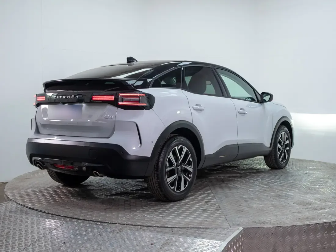 Citroen C4 C4 Max Hybrid 136hp At año 2026