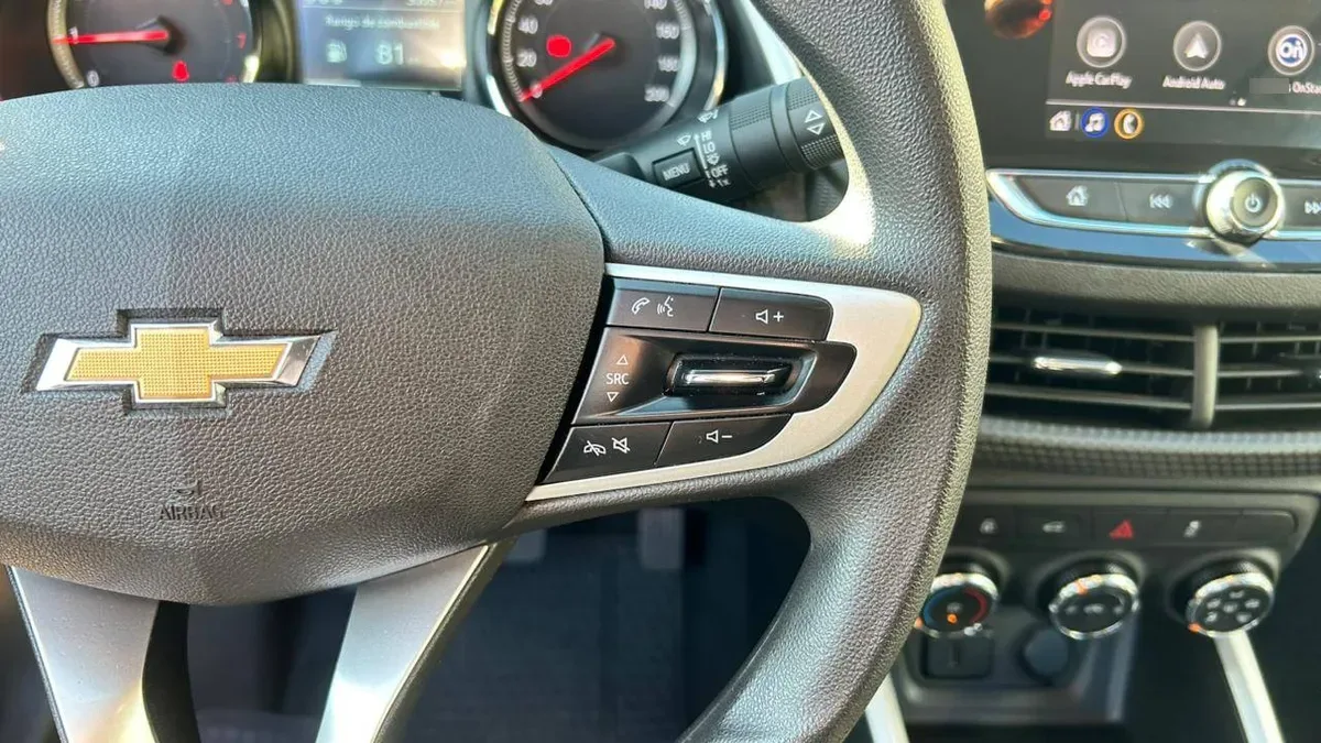 Chevrolet Onix Lt 1.0t 4x2 Sedan Mt 4p año 2021