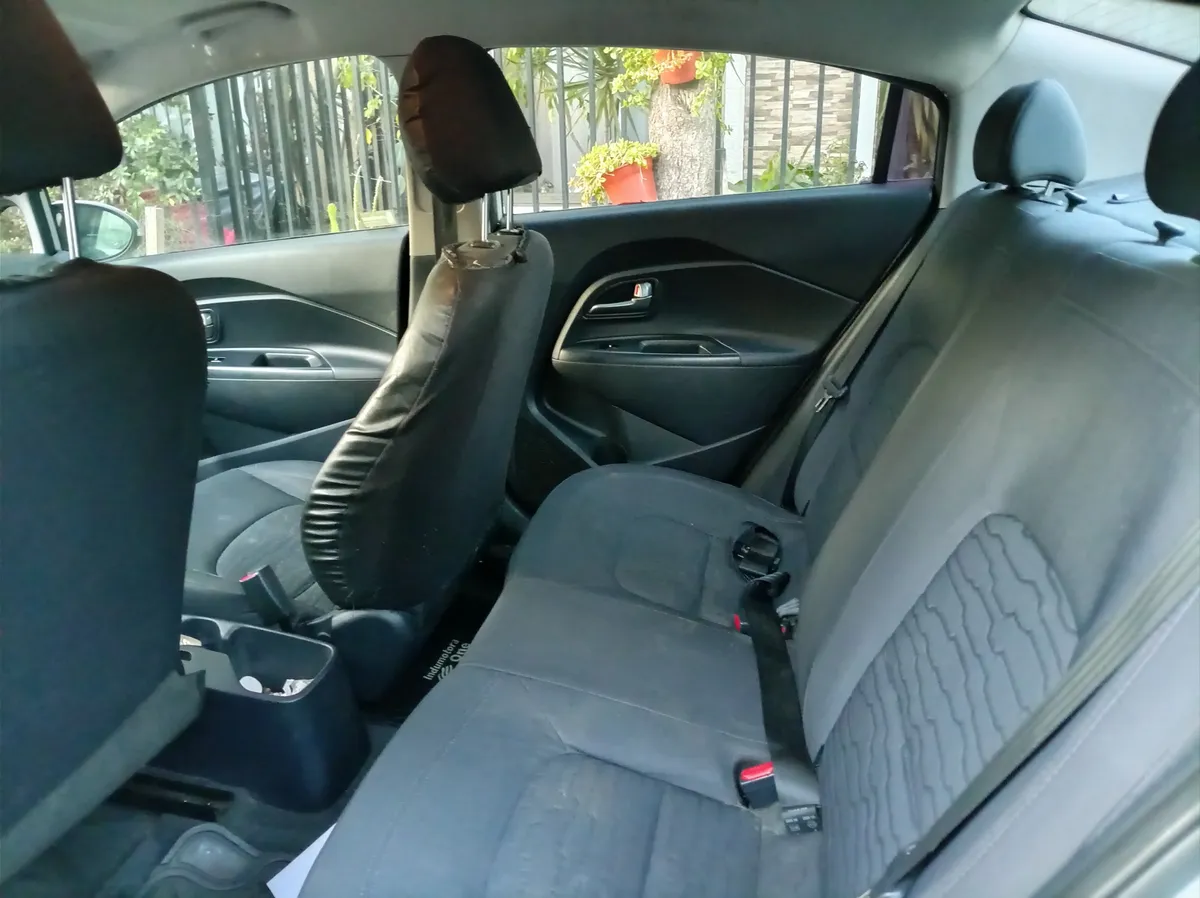 KIA MOTORS RIO 4 1.4 Ex Mt año 2014