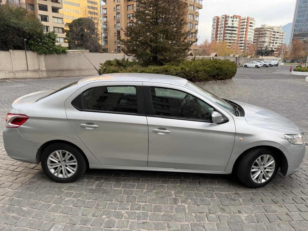 Peugeot 301 Active 1.6 año 2017
