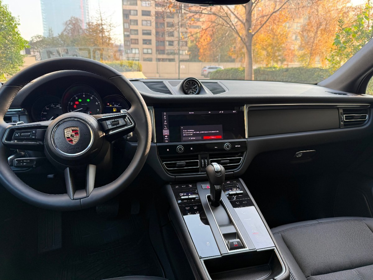 Porsche Macan Macan R4 Iii 5p 4x4 2.0 Aut año 2026