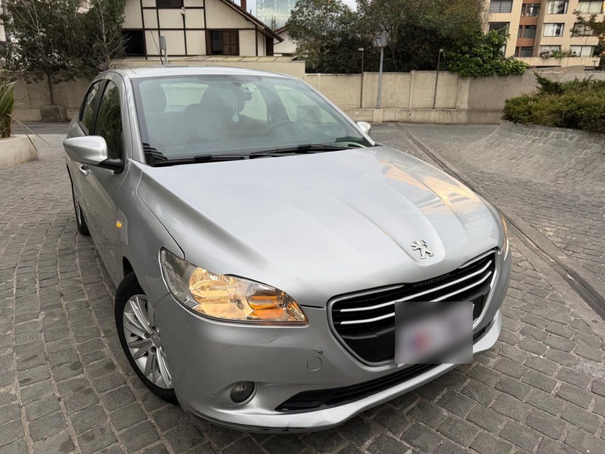 Peugeot 301 Active 1.6 año 2017