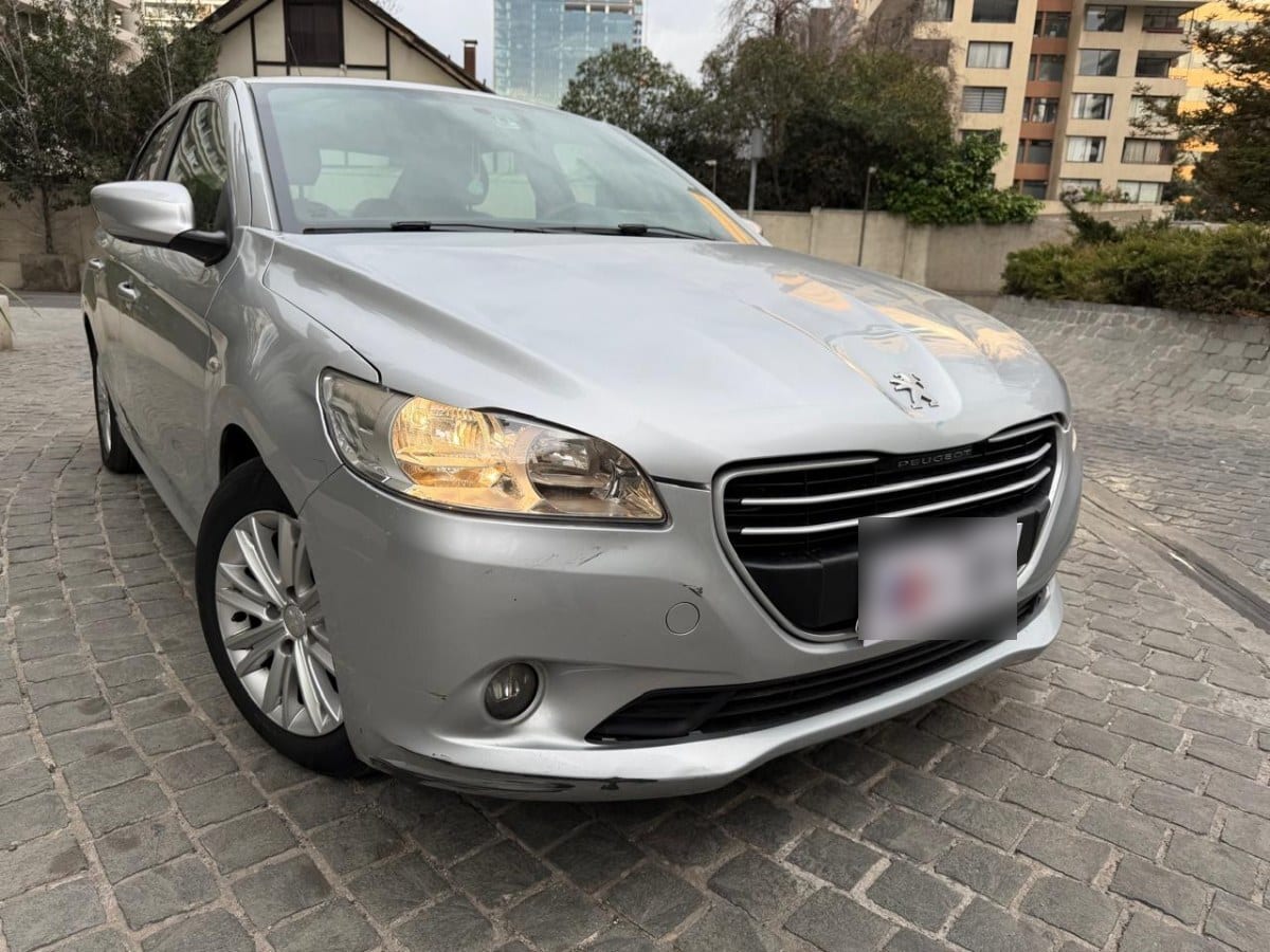 Peugeot 301 Active 1.6 año 2017