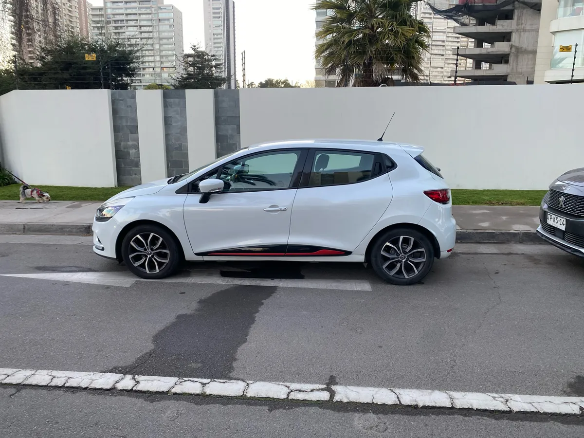 Renault Clio 1.2 Iv Expression Fl Mt año 2017