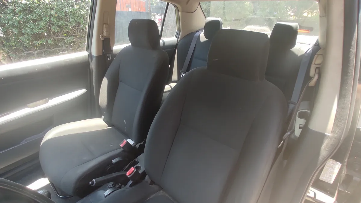 NISSAN TIIDA 1.6 Sedan S Ac Mt año 2014