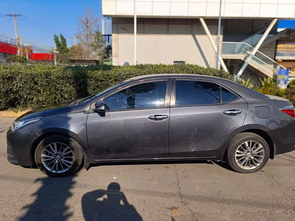 Toyota Corolla Xli año 2015