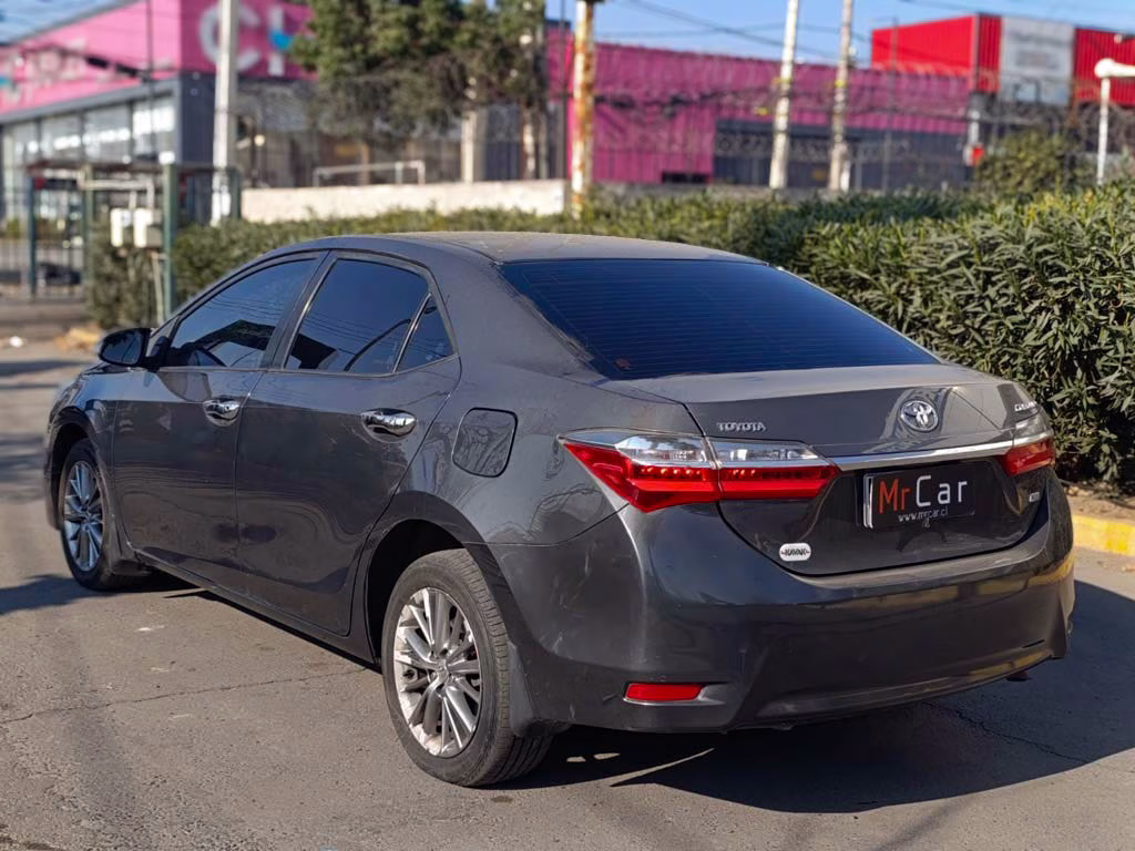 Toyota Corolla Xli año 2015