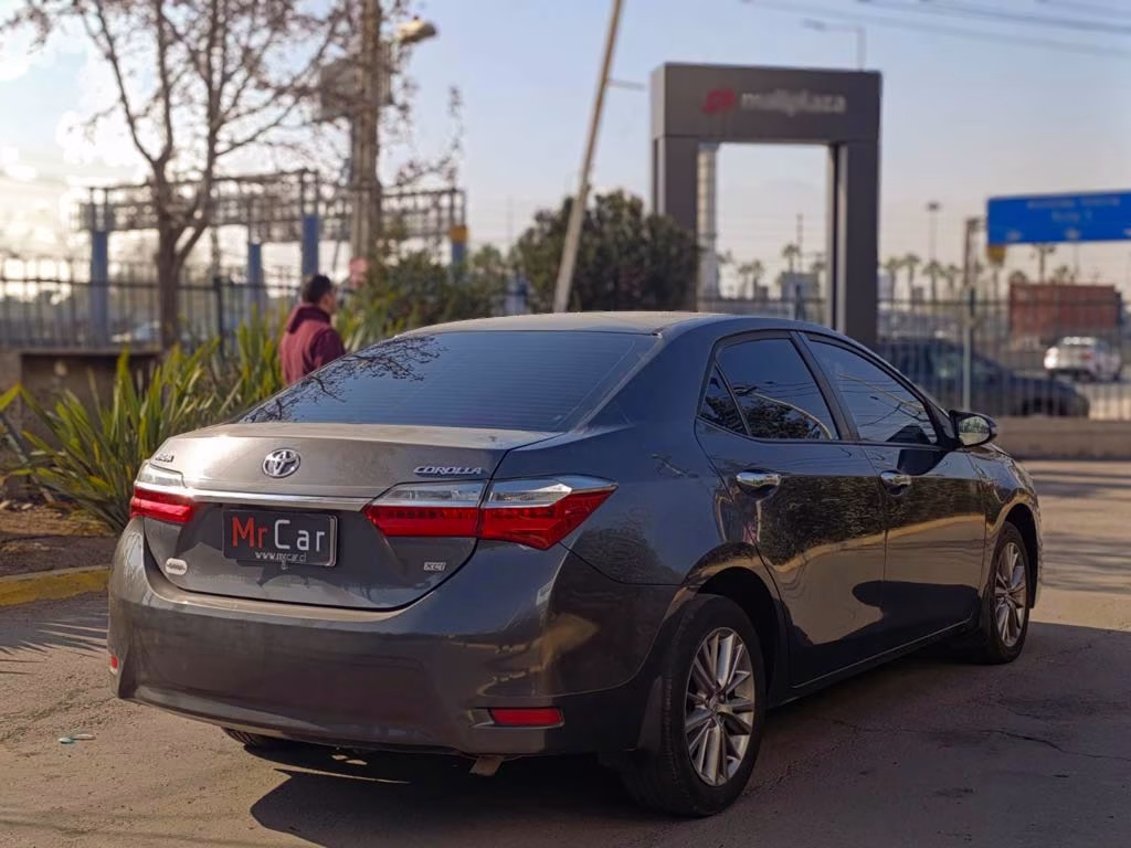 Toyota Corolla Xli año 2015