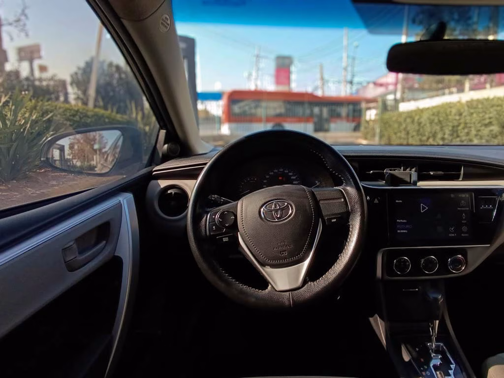 Toyota Corolla Xli año 2015