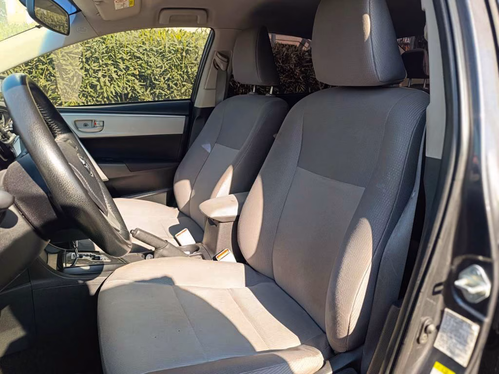 Toyota Corolla Xli año 2015