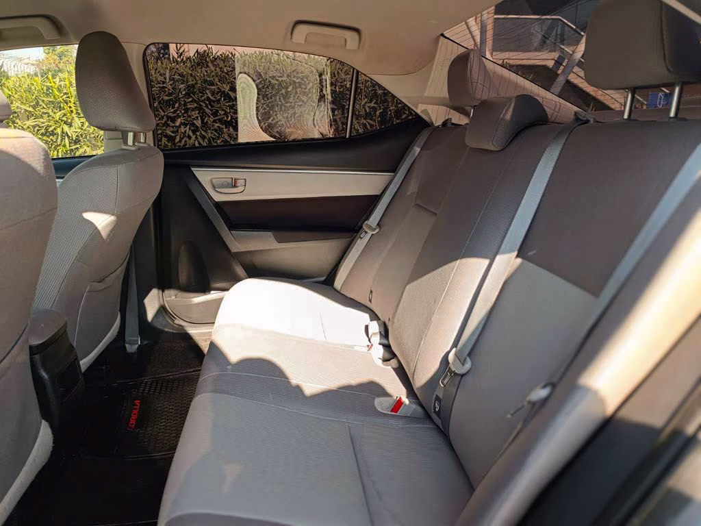 Toyota Corolla Xli año 2015