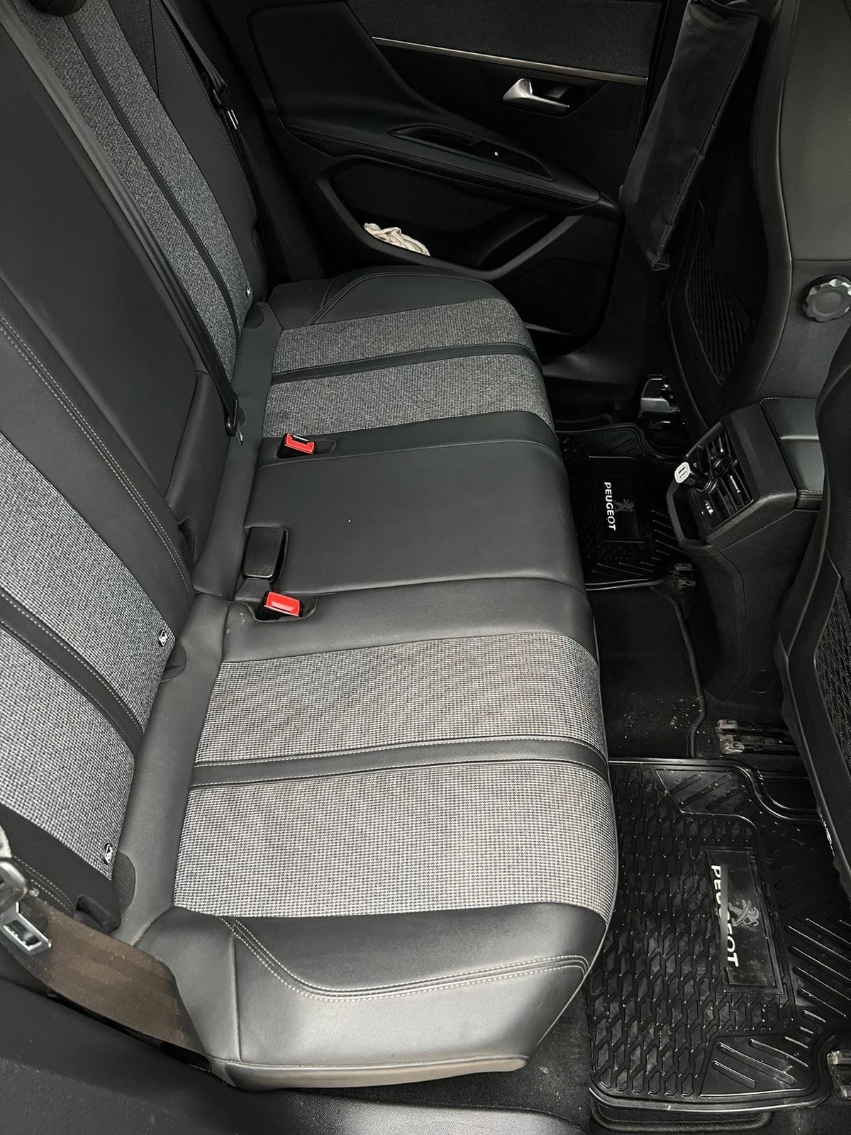 PEUGEOT 3008 1.5 Active Pack Bluehdi 130 Mt Diesel año 2021