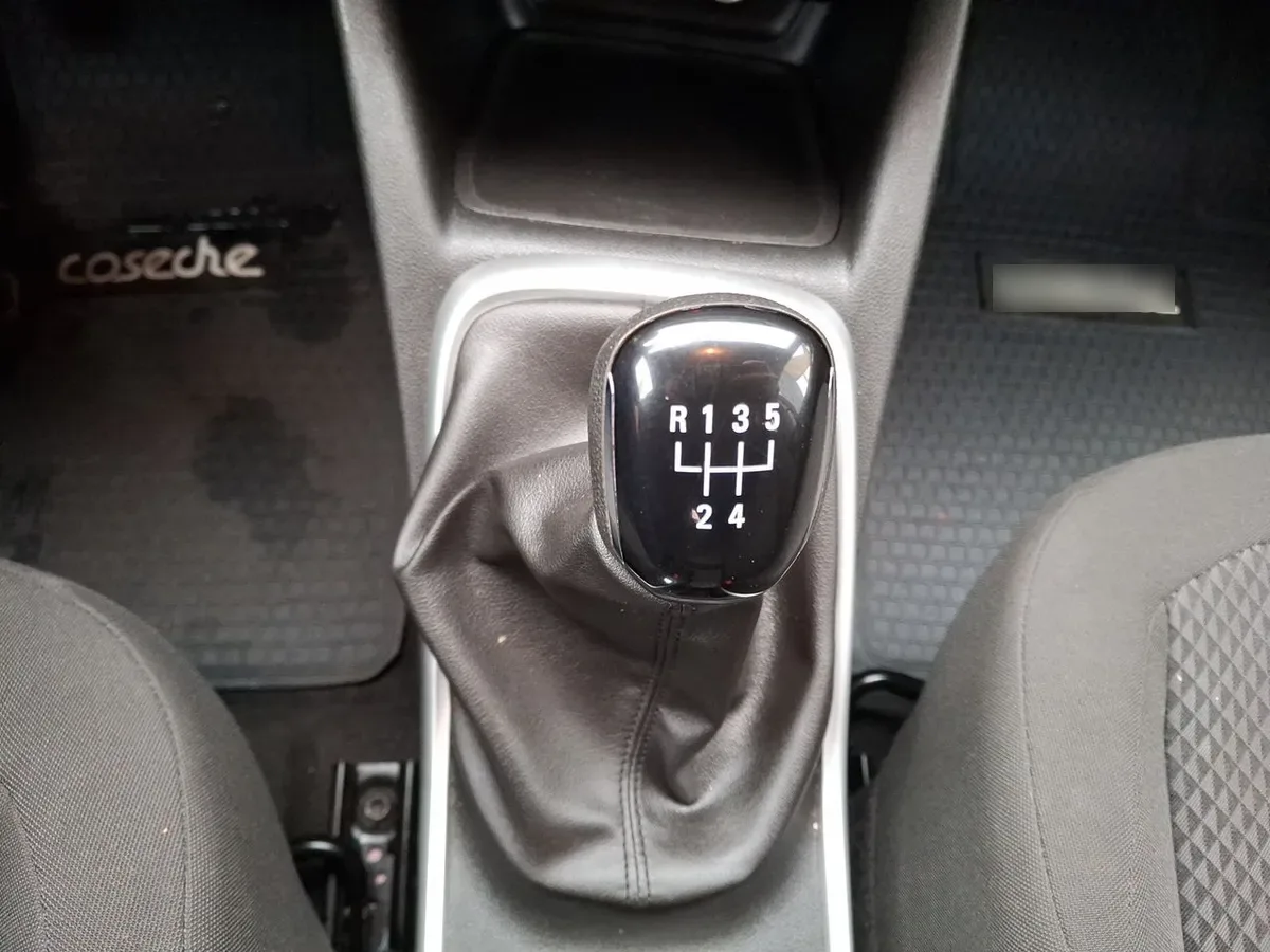 Chevrolet Tracker 1.2t Ls Fwd Mt 5p año 2022