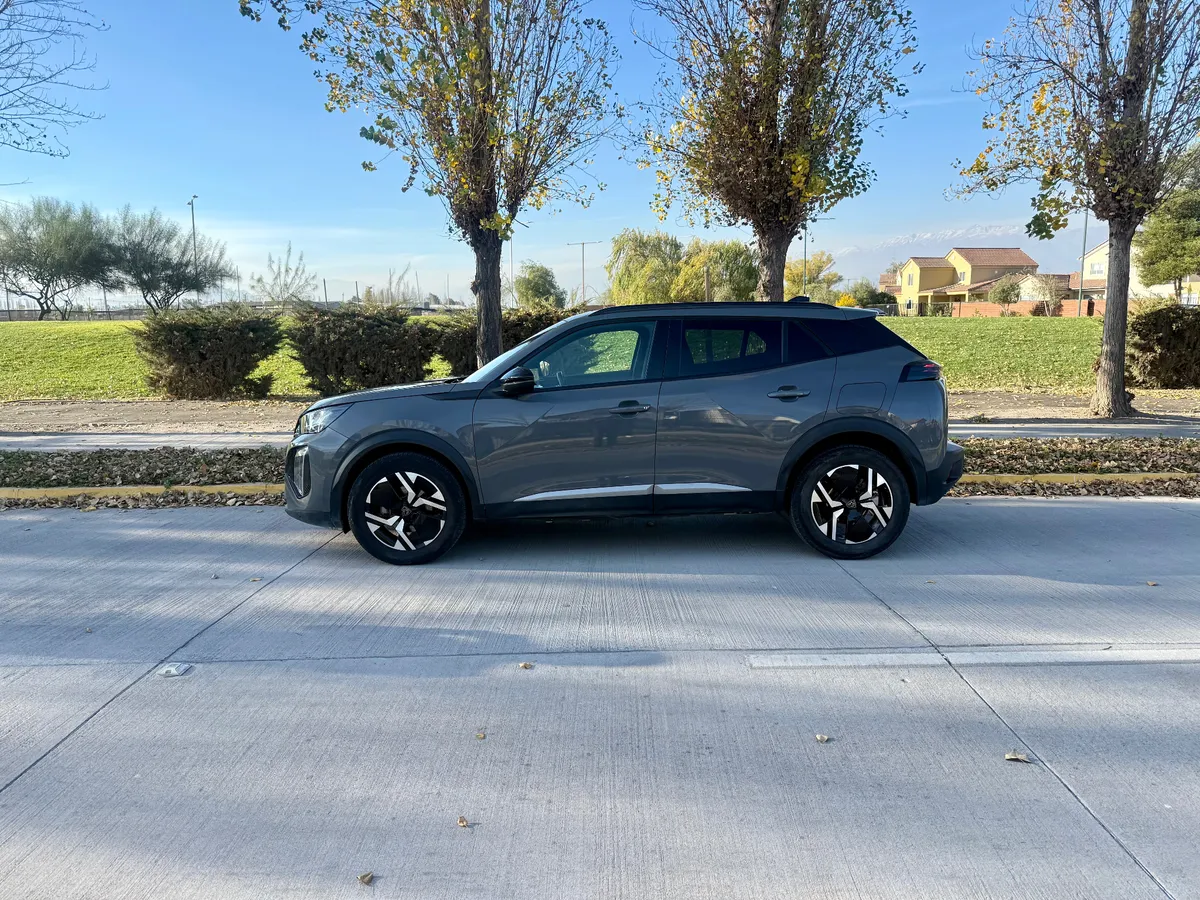 Peugeot 2008 1.2 Active Pack Puretech 130 Mt año 2024