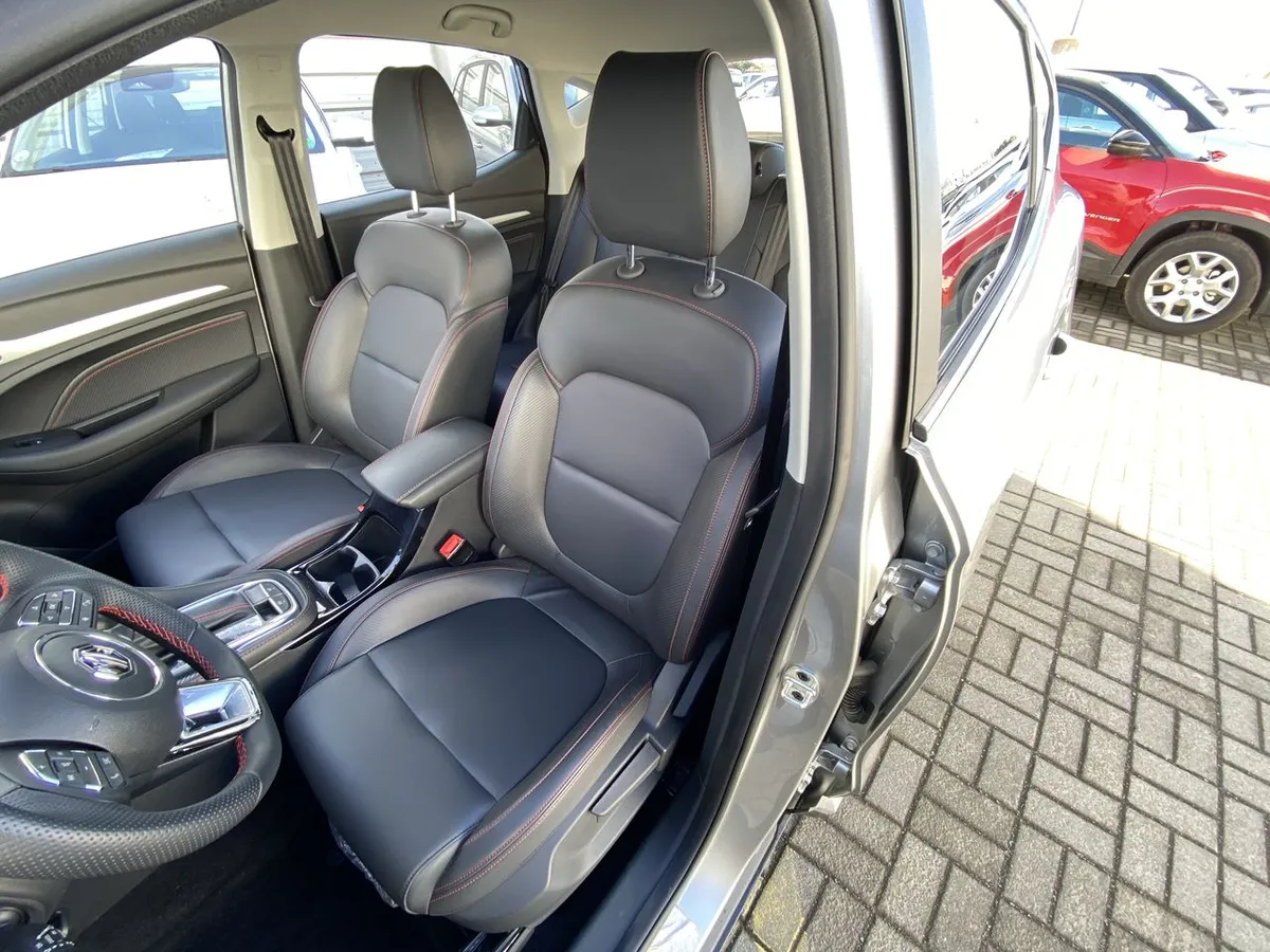 MG Mg Zx 1.5 Dlx 2wd Cvt At 5p año 2026
