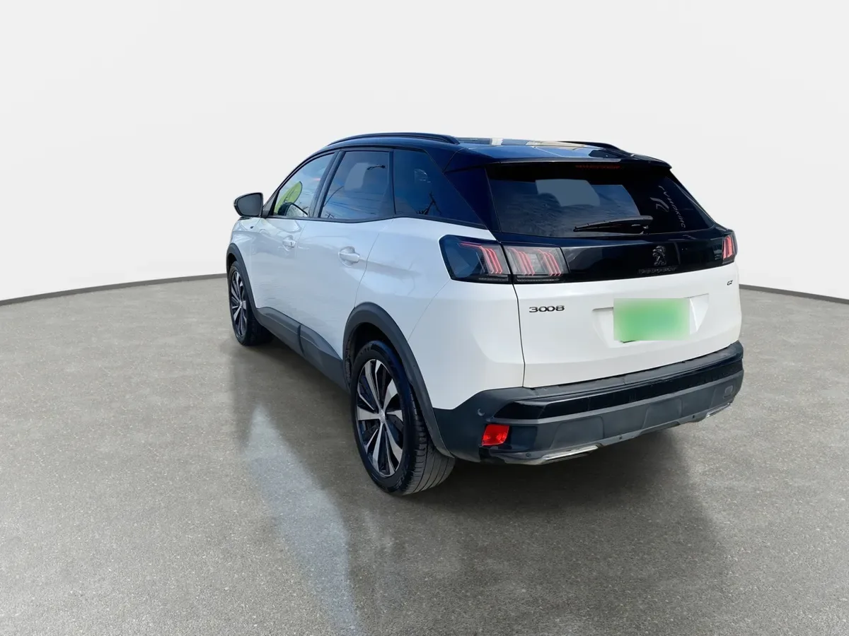 Peugeot 3008 1.5 Gt Black Pack Bluehdi 130 4x2 Eat8 5p año 2024