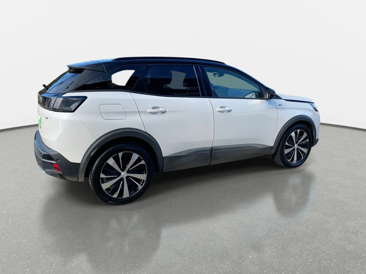 Peugeot 3008 1.5 Gt Black Pack Bluehdi 130 4x2 Eat8 5p año 2024