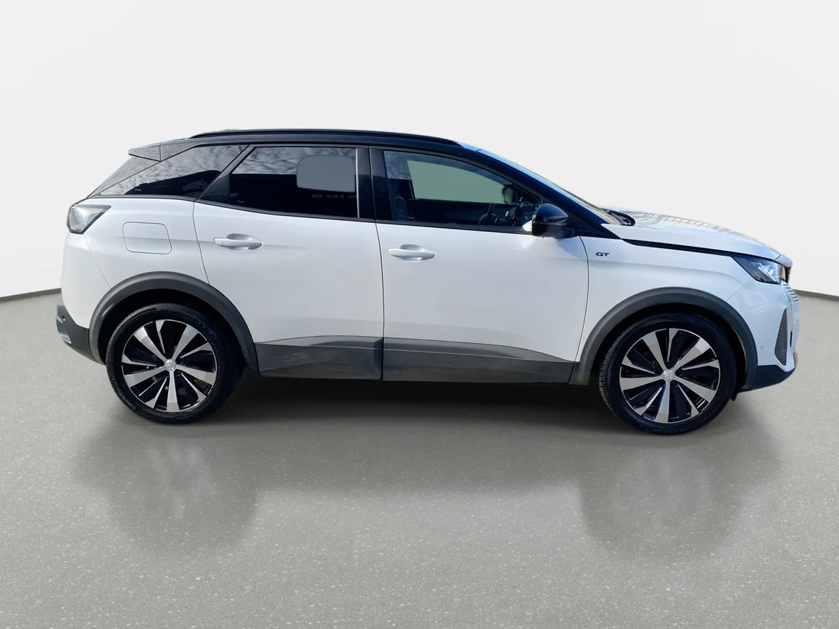 Peugeot 3008 1.5 Gt Black Pack Bluehdi 130 4x2 Eat8 5p año 2024