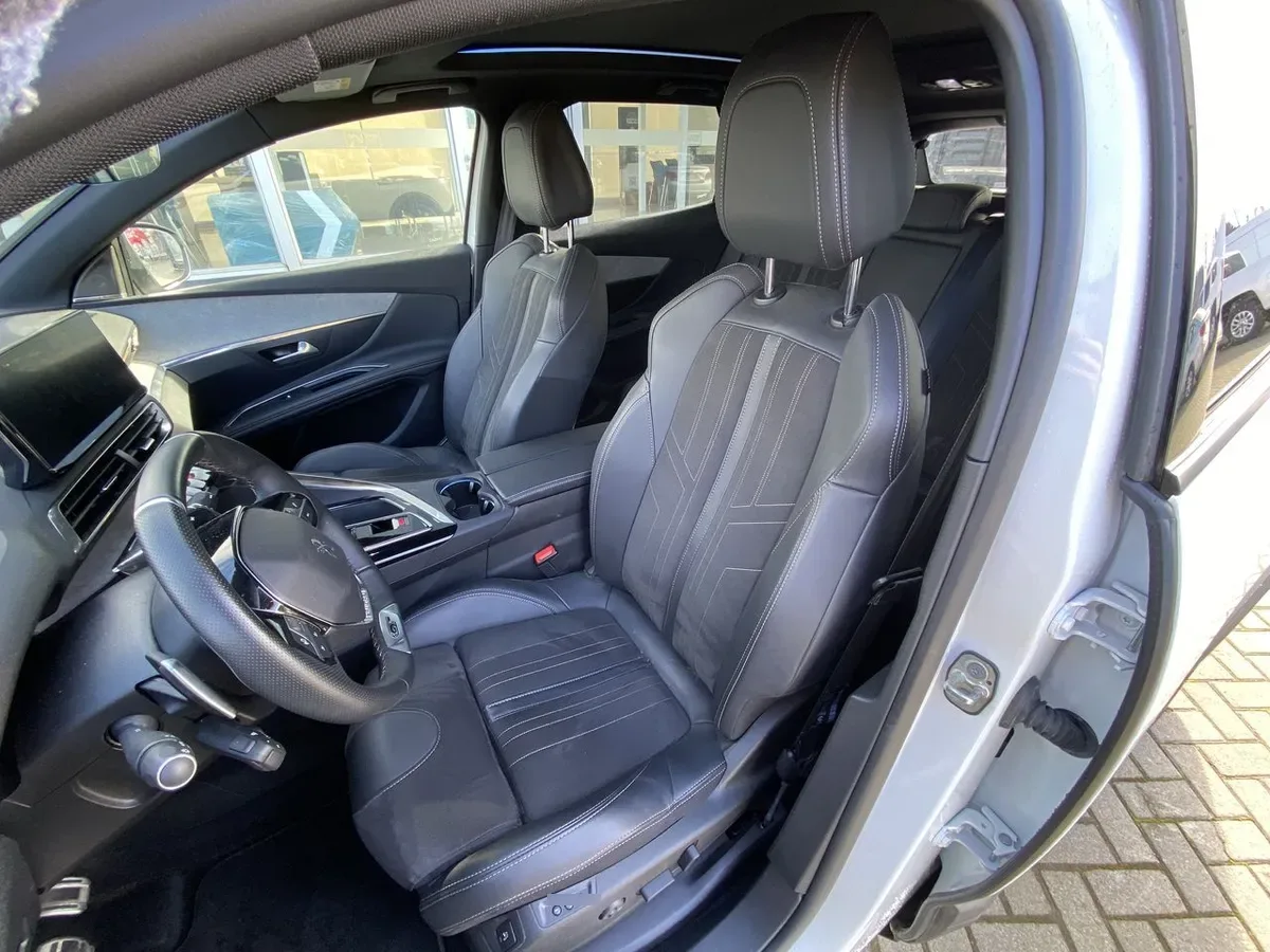 Peugeot 3008 1.5 Gt Black Pack Bluehdi 130 4x2 Eat8 5p año 2024