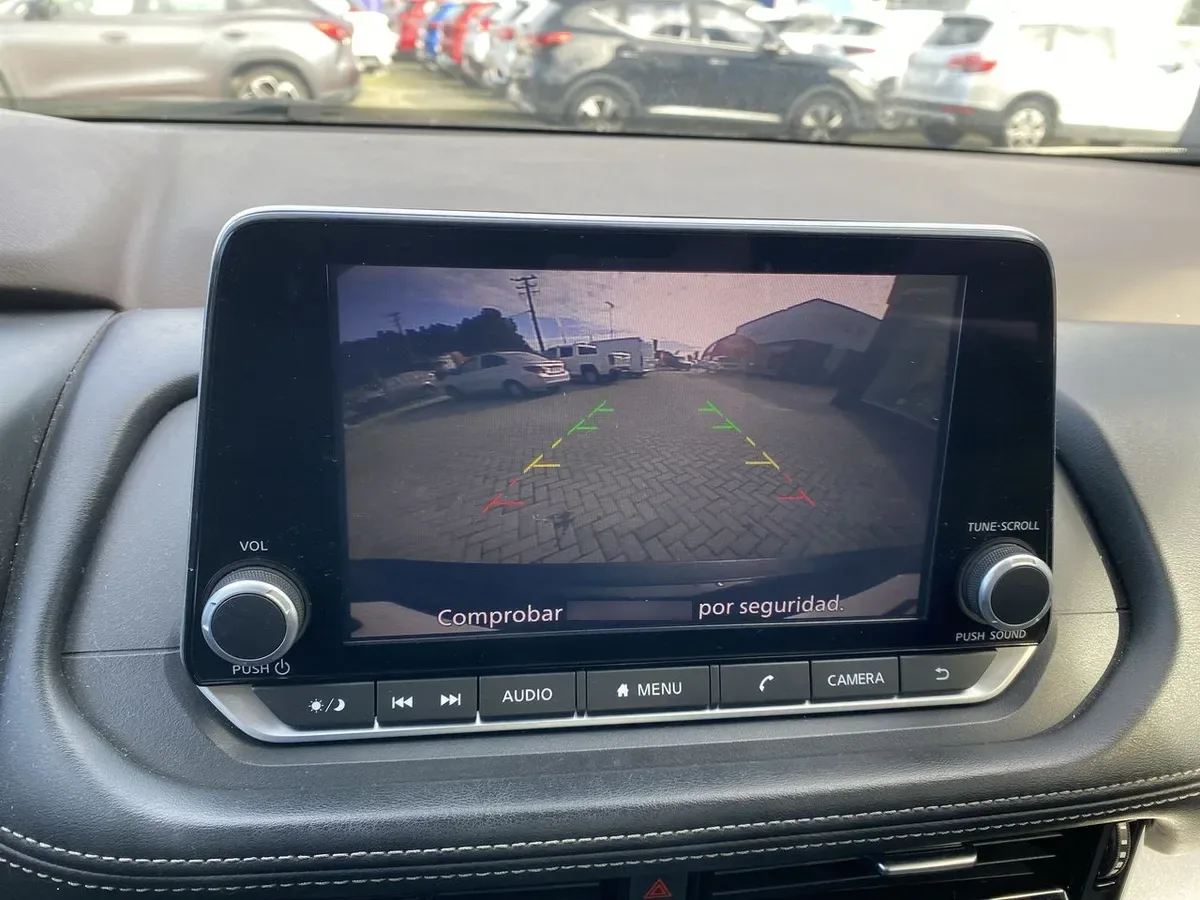 Nissan X-Trail 2.5 Sense Mc 4x2 2row Cvt At 5p año 2023