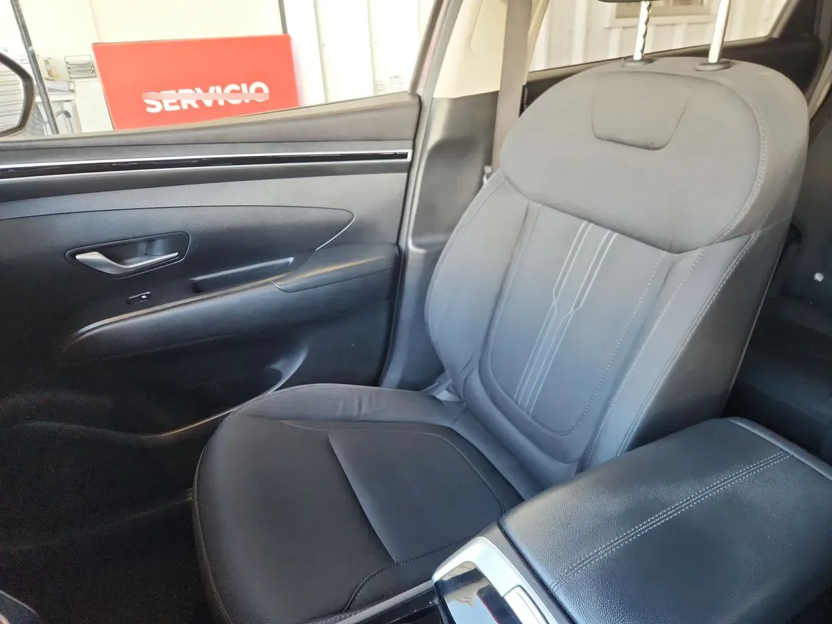 Hyundai Tucson 2.0 Nx4 Plus 2wd At 5p año 2023