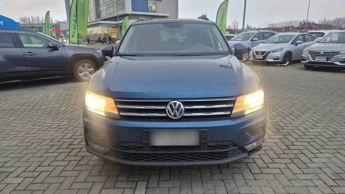 Volkswagen Tiguan 1.4 Tsi Comfortline Con Camara At 5p año 2021