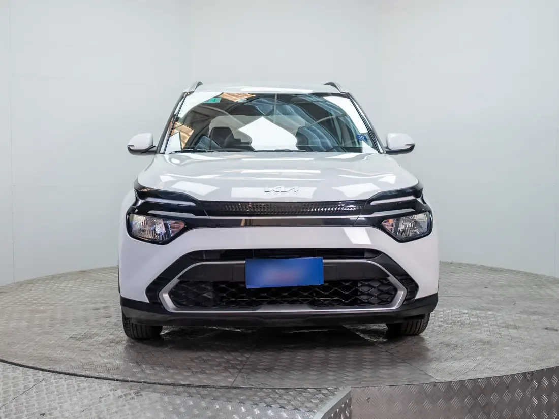Kia Carens Carens 1.5 Lx 7p Mt año 2023