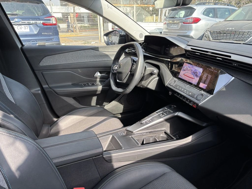 Peugeot 308 1.5 Allure Pack Bluehdi Diesel 130 4x2 Eat8 5p año 2023
