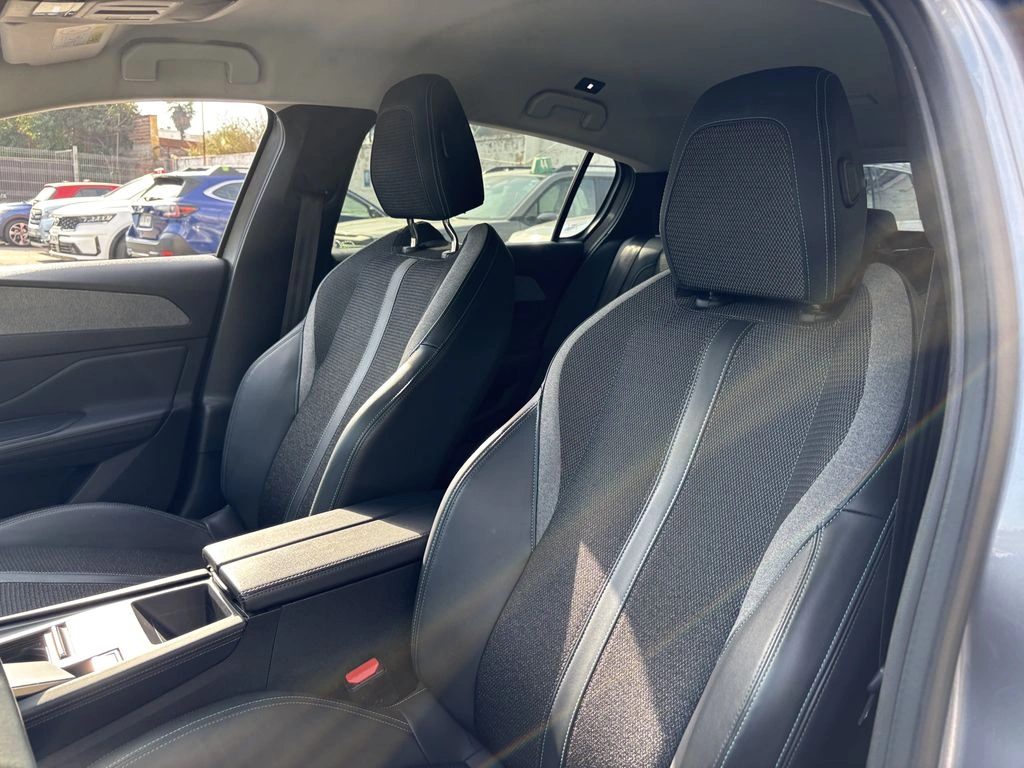 Peugeot 308 1.5 Allure Pack Bluehdi Diesel 130 4x2 Eat8 5p año 2023