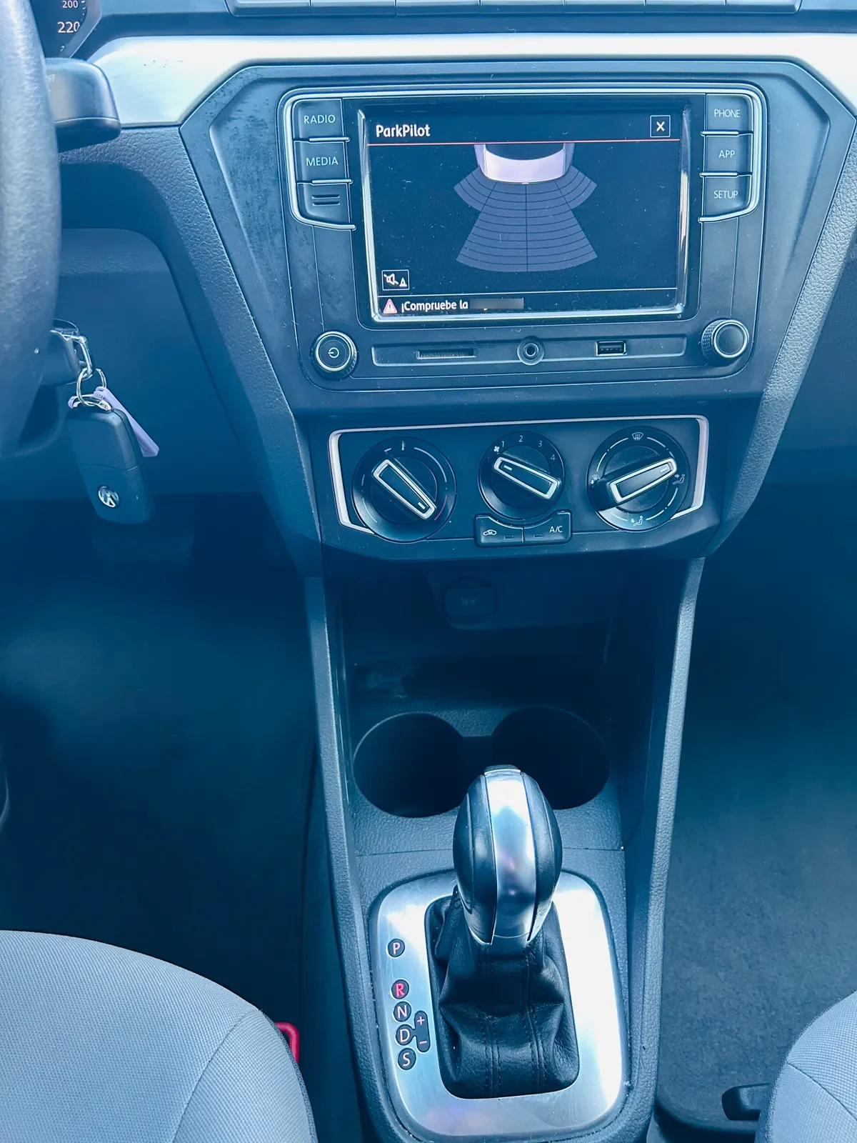 VOLKSWAGEN VOYAGE 1.6 Highline At año 2020
