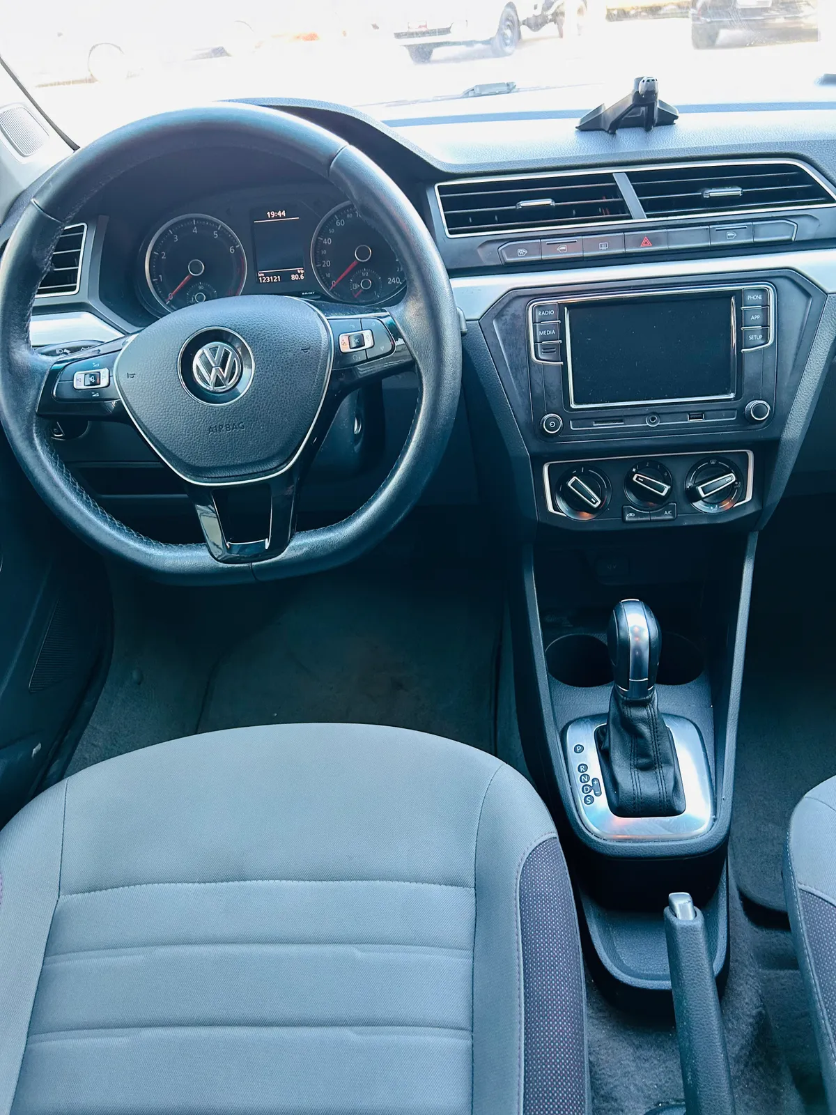 VOLKSWAGEN VOYAGE 1.6 Highline At año 2020