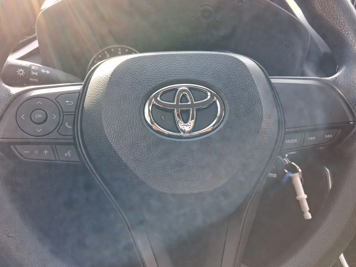 Toyota Rav 4 2.0 Le 4x2 Cvt At 5p año 2026