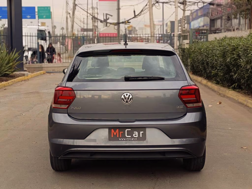 Volkswagen Polo Trendline 1.6 Mt año 2021