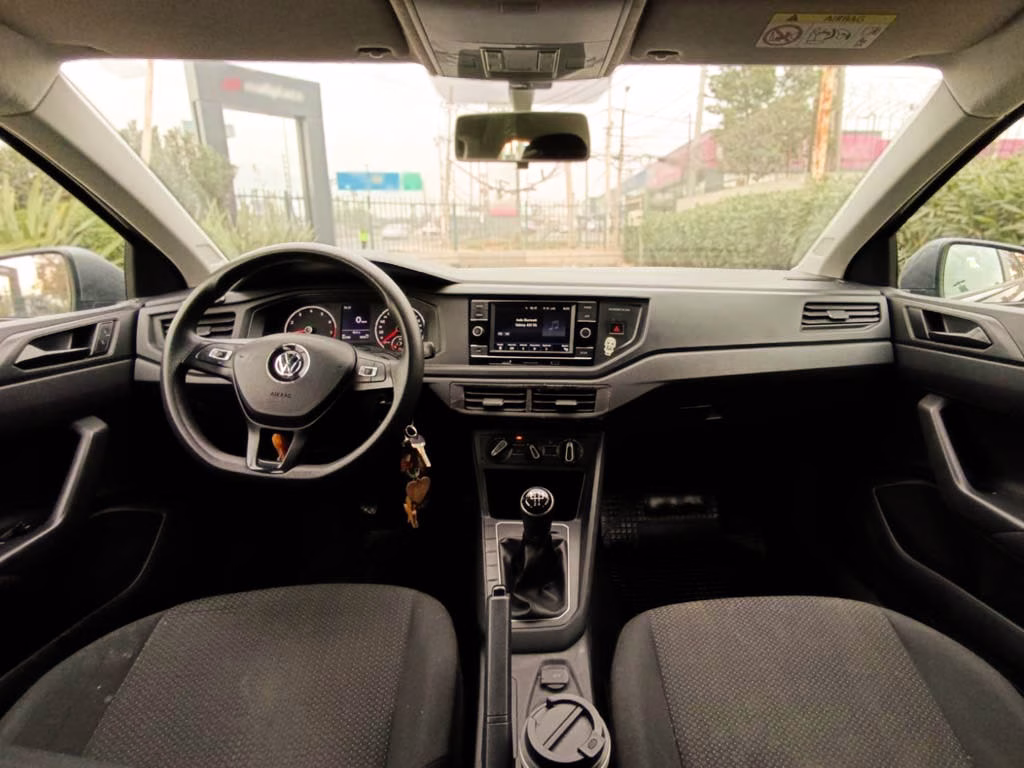 Volkswagen Polo Trendline 1.6 Mt año 2021
