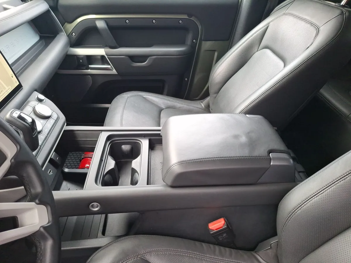 Land Rover Defender 3.0 90 Hse 4x4 At año 2025