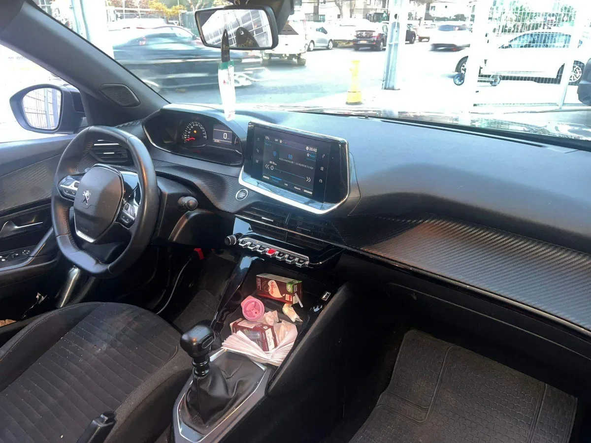 Peugeot 2008 1.2 Active Puretech 130 4x2 Mt 5p año 2023