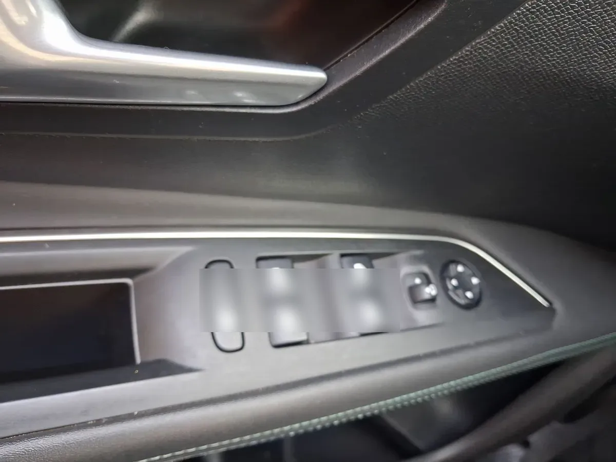 Peugeot 3008 1.6 Allure Thp 4x2 165 Eat6 5p año 2021