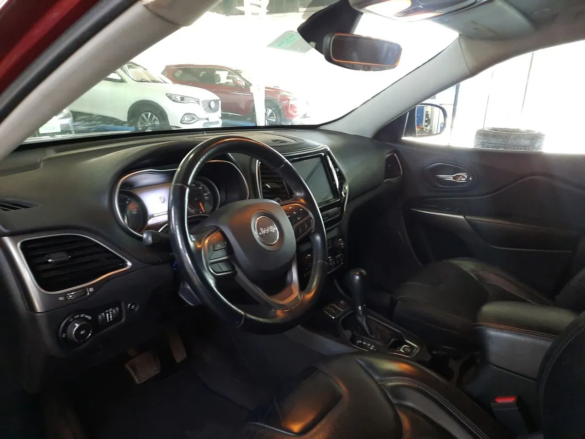 Jeep Cherokee 2.4 Limited 4x4 At 5p año 2019