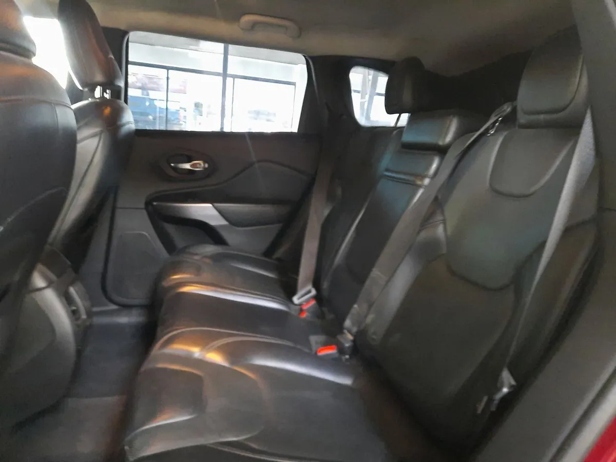 Jeep Cherokee 2.4 Limited 4x4 At 5p año 2019