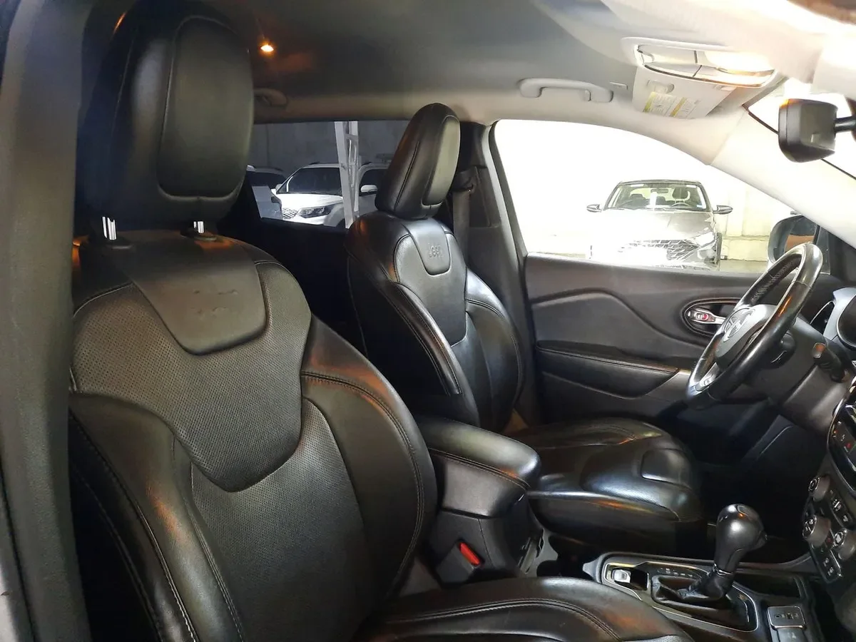 Jeep Cherokee 2.4 Limited 4x4 At 5p año 2019