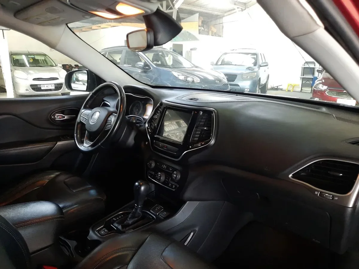 Jeep Cherokee 2.4 Limited 4x4 At 5p año 2019