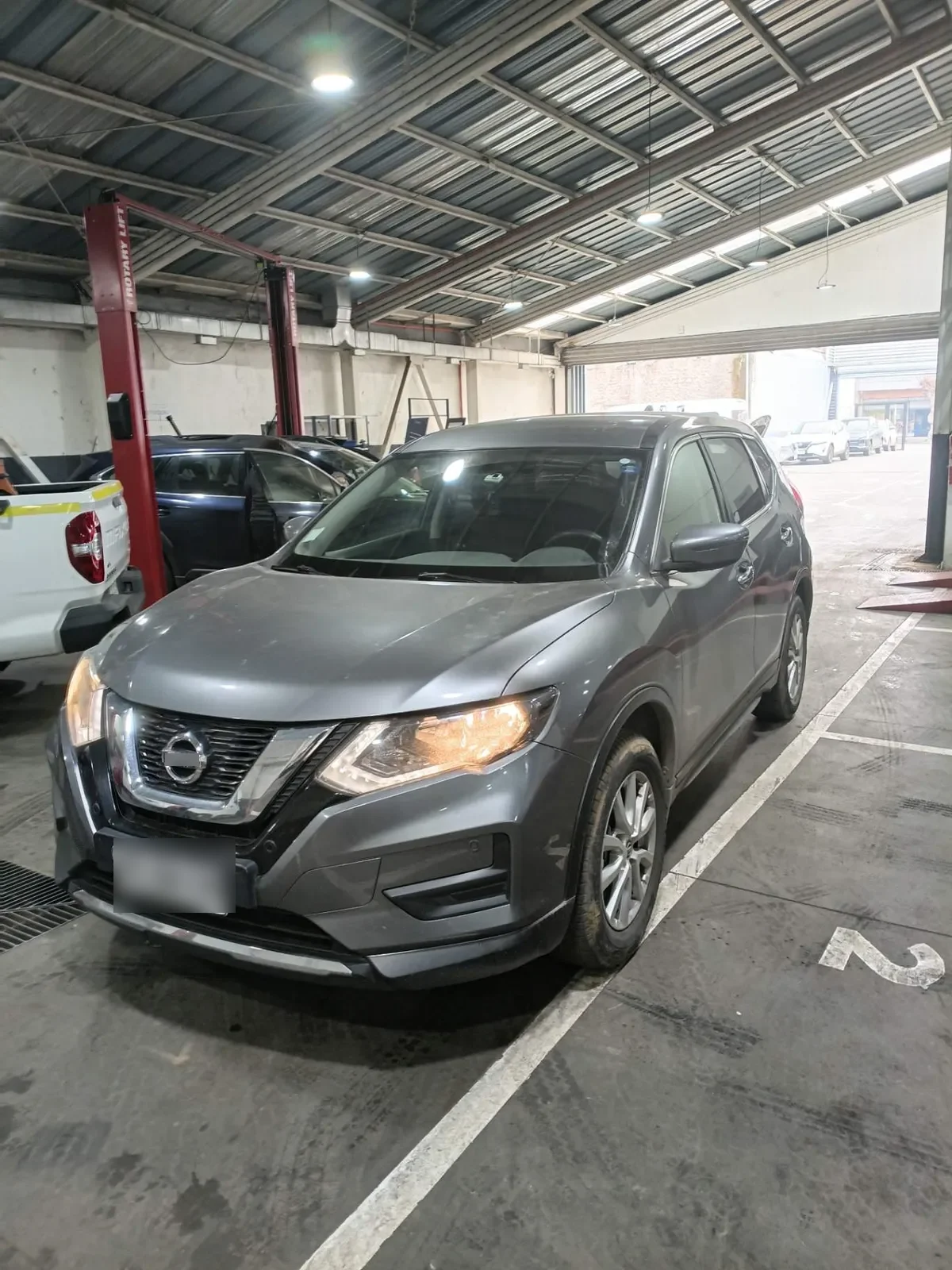 Nissan X-Trail 2.5 Sense 4x2 3row Cvt At 5p año 2023