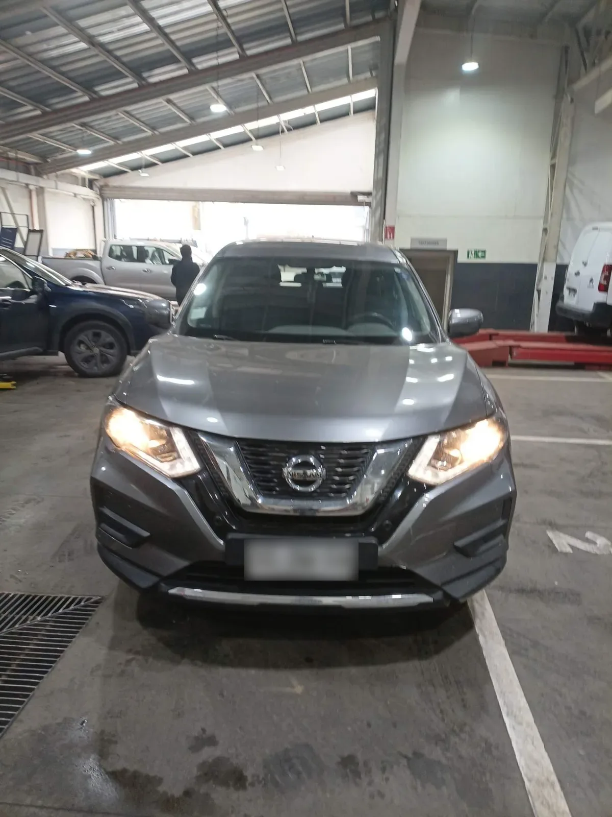 Nissan X-Trail 2.5 Sense 4x2 3row Cvt At 5p año 2023