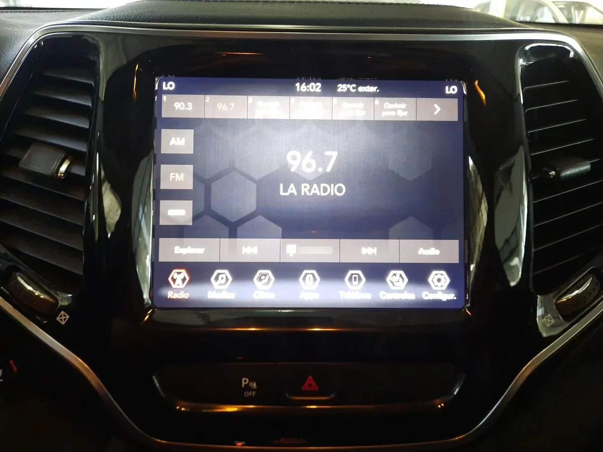 Jeep Cherokee 2.4 Limited 4x4 At 5p año 2019